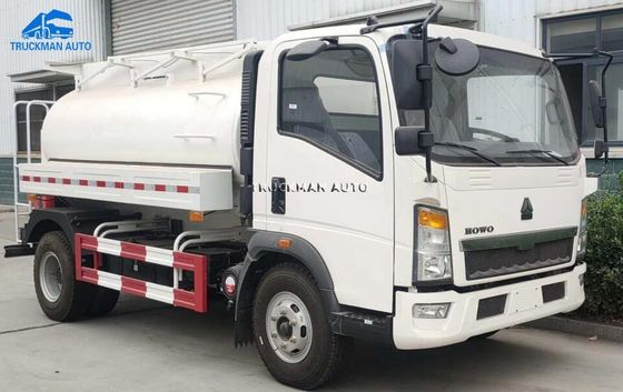 3,2 tonnes YN4102 3000 du litre HOWO de camion de lumière à axe arrière