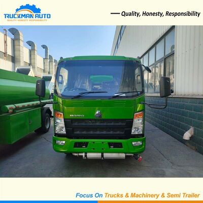 Reliable Quality SINOTRUK HOWO 4X2 RHD 5000 Liters Oil Tanker Truck For Zambia